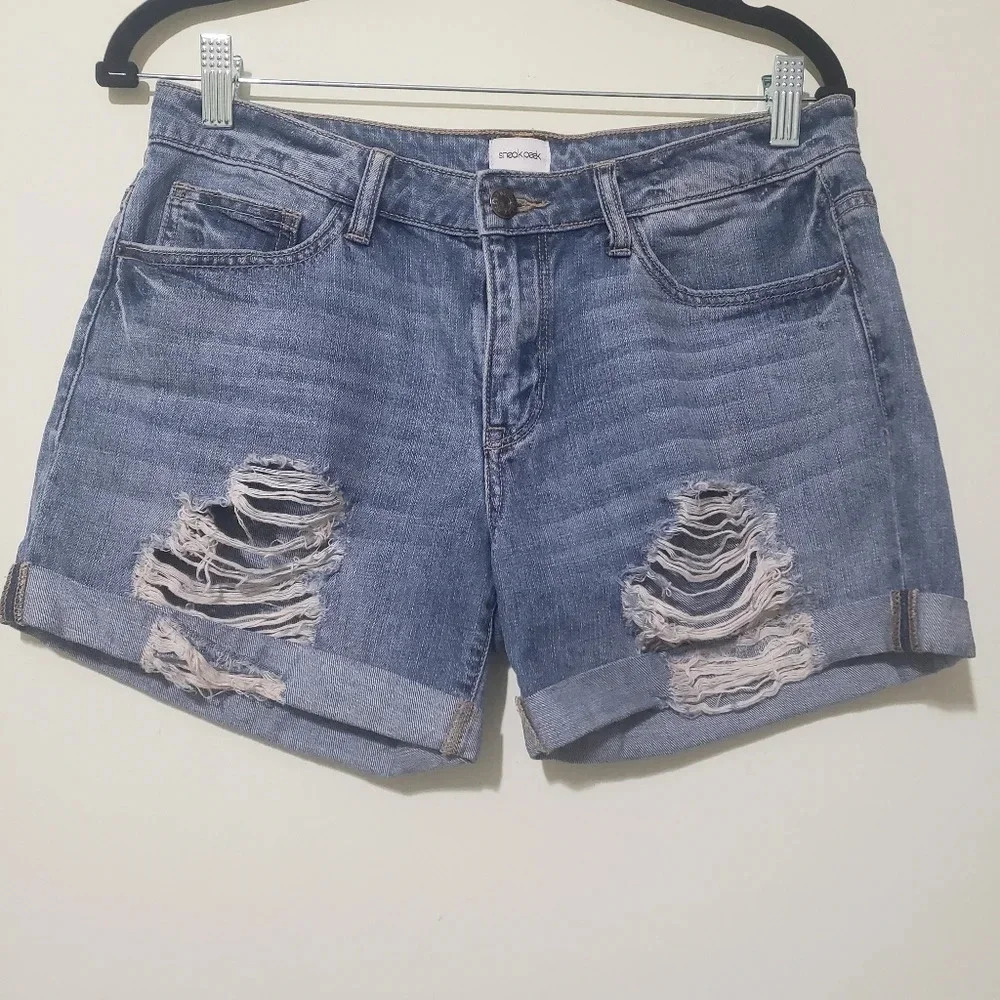 Sneak peek‎ distressed jean shorts sexy boyfriend fit size M